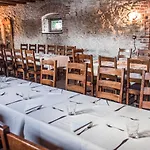 Hotel Dwor W Tomaszowicach 3*