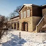 Hotel Dwor W Tomaszowicach