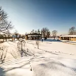 Hotel Dwor W Tomaszowicach