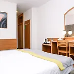 Hotel Dwor W Tomaszowicach 3*