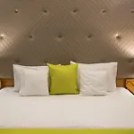 Dwor W Tomaszowicach Hotel 3*