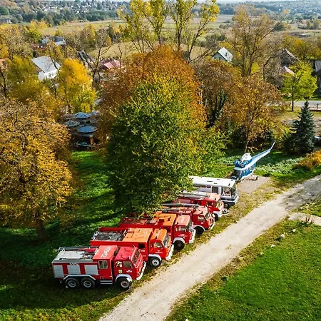 Dwor W Tomaszowicach ホテル モドルニツァ