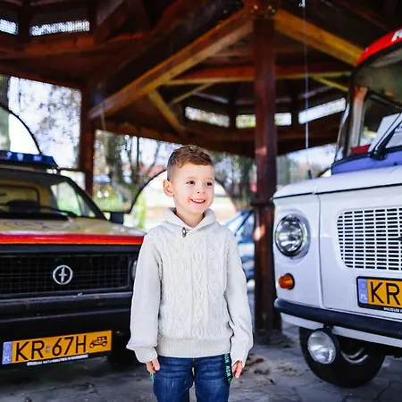 Dwor W Tomaszowicach