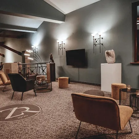 Dwor W Tomaszowicach Hotel