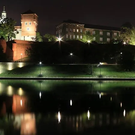 Dwor W Tomaszowicach Hotel