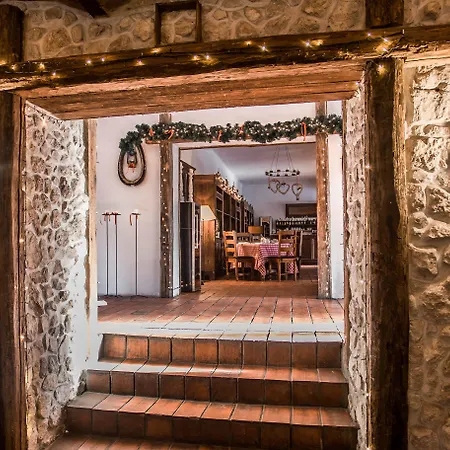 ホテル Dwor W Tomaszowicach 3*