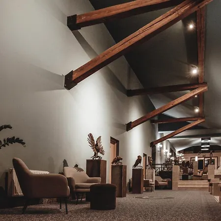 Dwor W Tomaszowicach 3* Modlnica