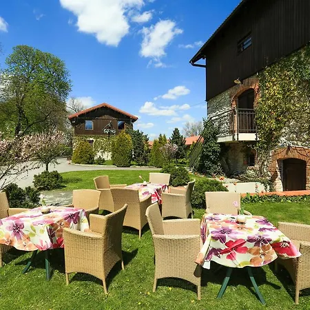 Dwor W Tomaszowicach Hotel Modlnica