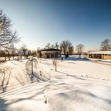 ホテル Dwor W Tomaszowicach