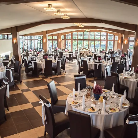 Dwor W Tomaszowicach Hotel