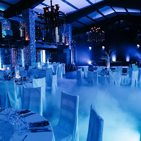 Dwor W Tomaszowicach ホテル