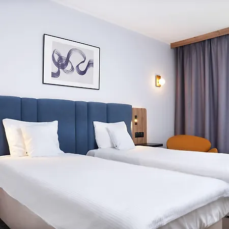 Dwor W Tomaszowicach 3* Modlnica