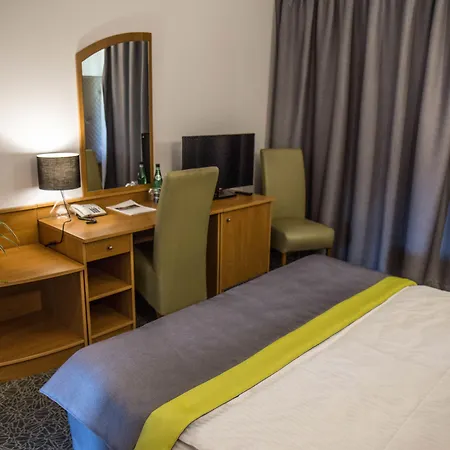 Dwor W Tomaszowicach Hotel Modlnica