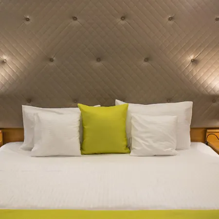 Dwor W Tomaszowicach Hotel 3*