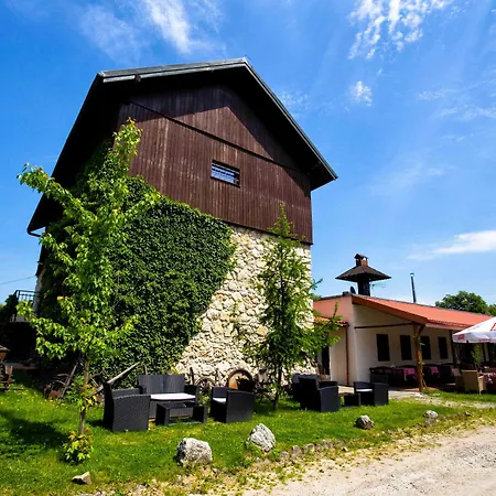 Hotel Dwor W Tomaszowicach