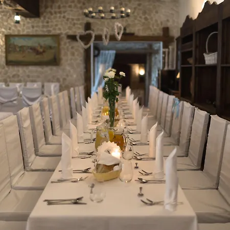 Dwor W Tomaszowicach Hotel Modlnica