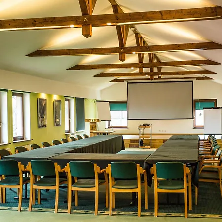 Dwor W Tomaszowicach Hotel 3*