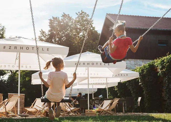 Dwór W Tomaszowicach Hotel