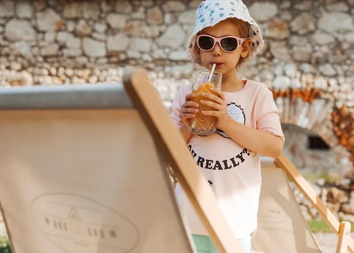 Dwor W Tomaszowicach Modlnica