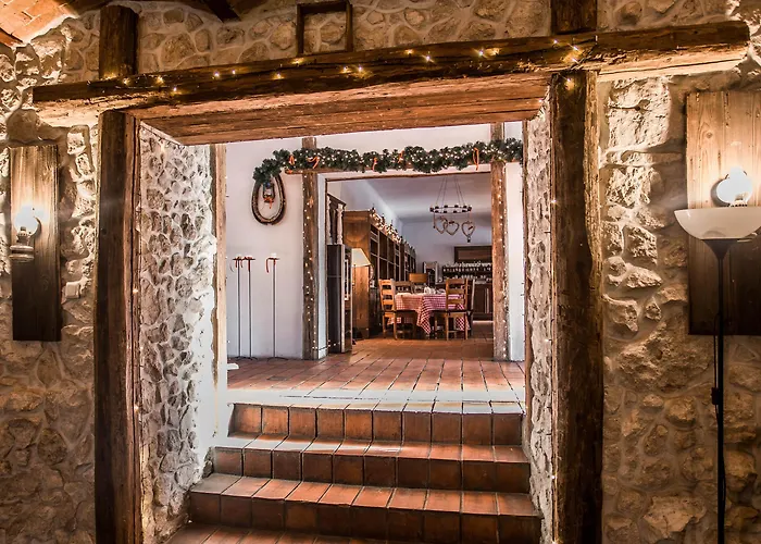 Hotel Dwór W Tomaszowicach 3*