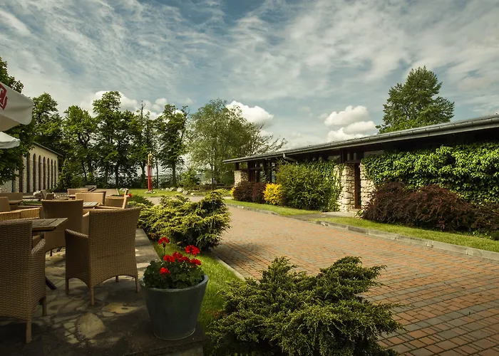 Hotel Dwór W Tomaszowicach Modlnica