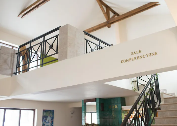 Dwór W Tomaszowicach Hotel 3*