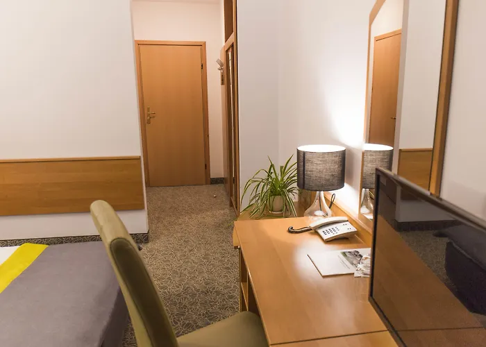 Dwór W Tomaszowicach Hotel Modlnica