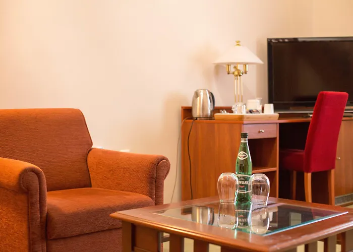 Dwór W Tomaszowicach Modlnica