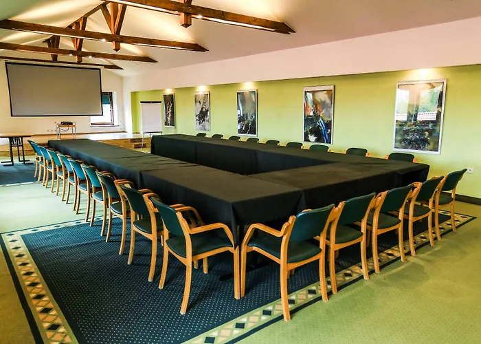 Hotel Dwór W Tomaszowicach 3*