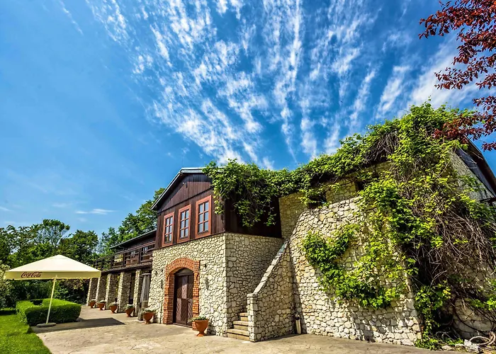 Dwór W Tomaszowicach