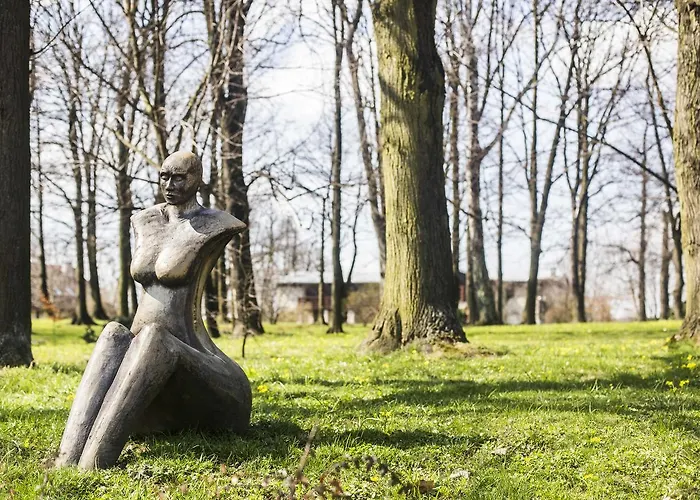 Hotel Dwór W Tomaszowicach